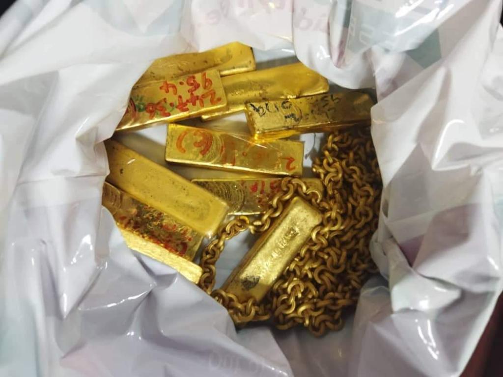 image Affaires des lingots d’or : Des lingots cachés dans un micro-ondes saisis par la police